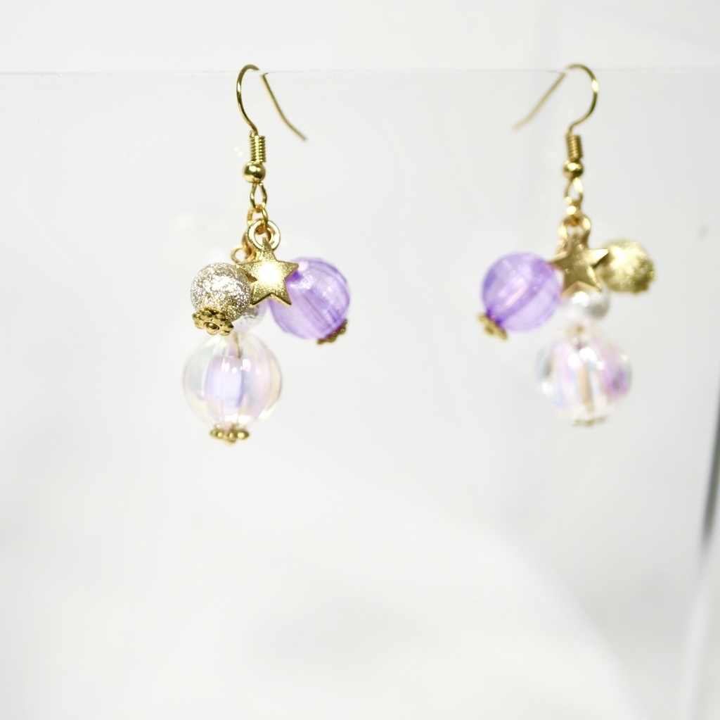 【イヤリング変更可】夢見るピアス