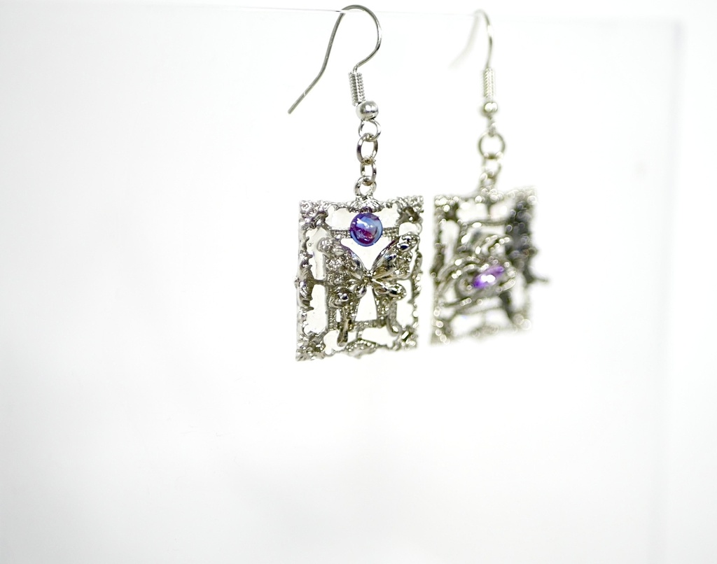 【イヤリング変更可】Ib 【エピローグ】イメージピアス