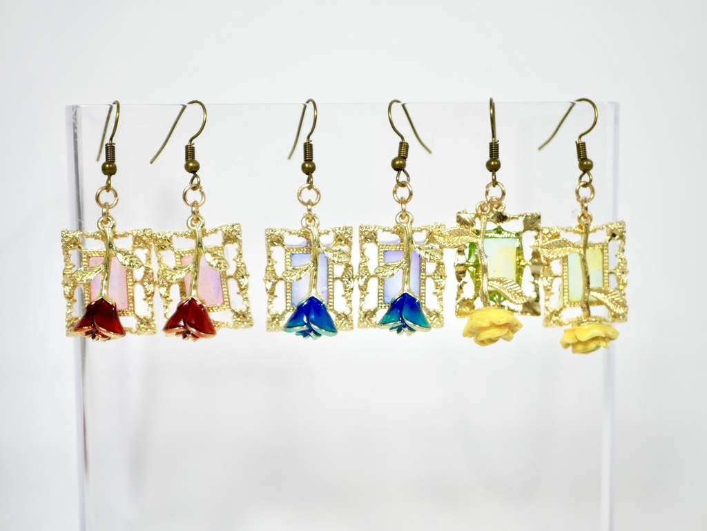 【イヤリング変更可】Ibイメージ薔薇×額縁ピアス