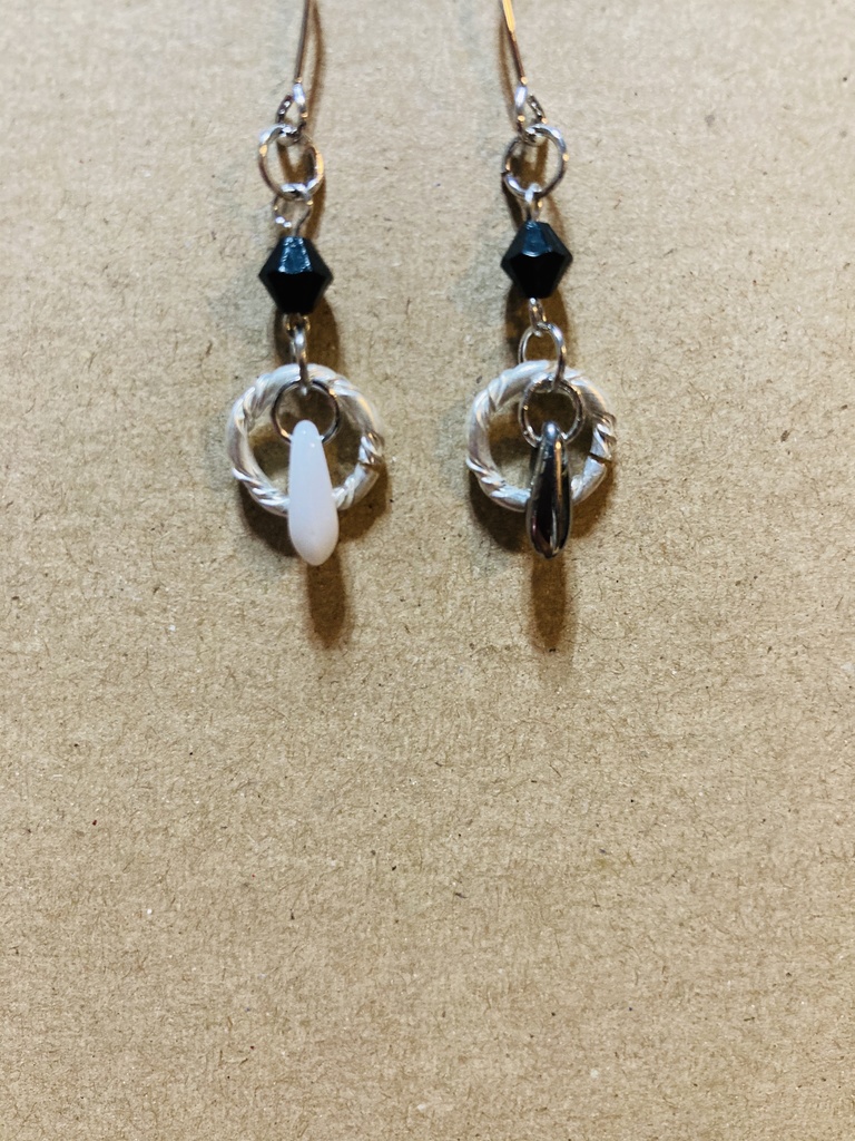 KMT　しなずがわ兄弟イメージピアス