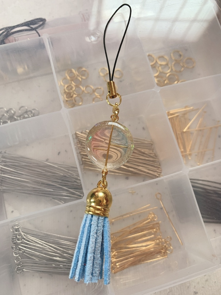 フリンジ付 丸型ストラップ