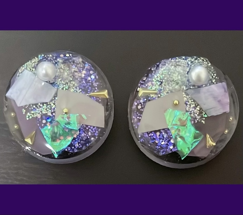 宇宙 レジンのイヤリング/ピアス