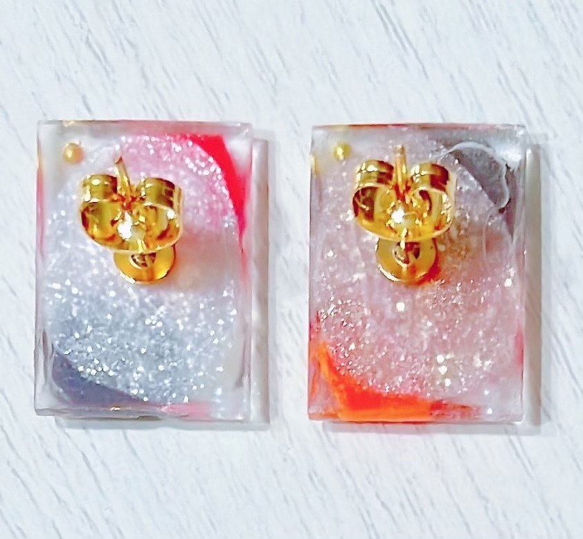 オレンジ2色とブラウン2色のレジンイヤリング/ピアス