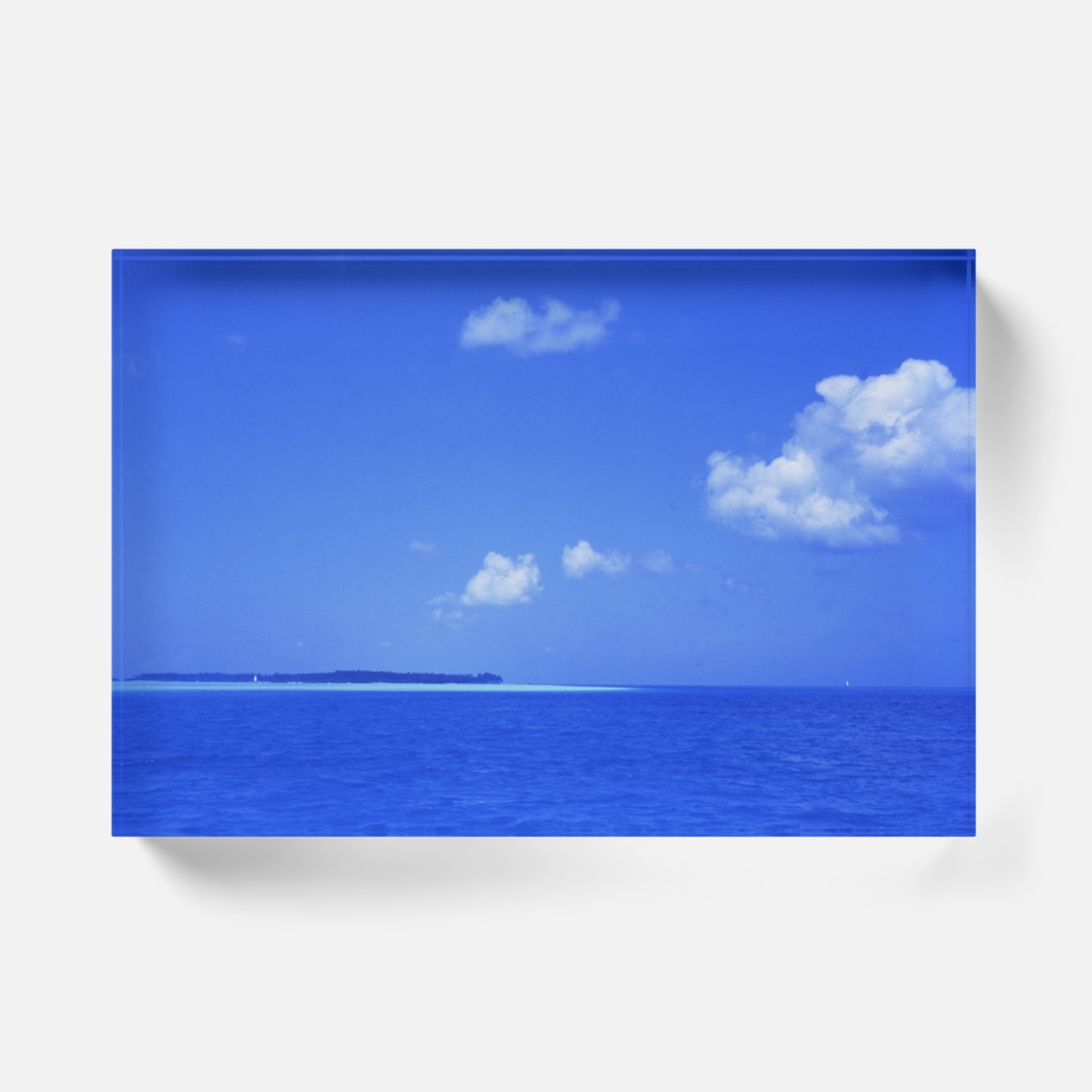 モルディブの白い雲と水平線-0109、アクリルブロック