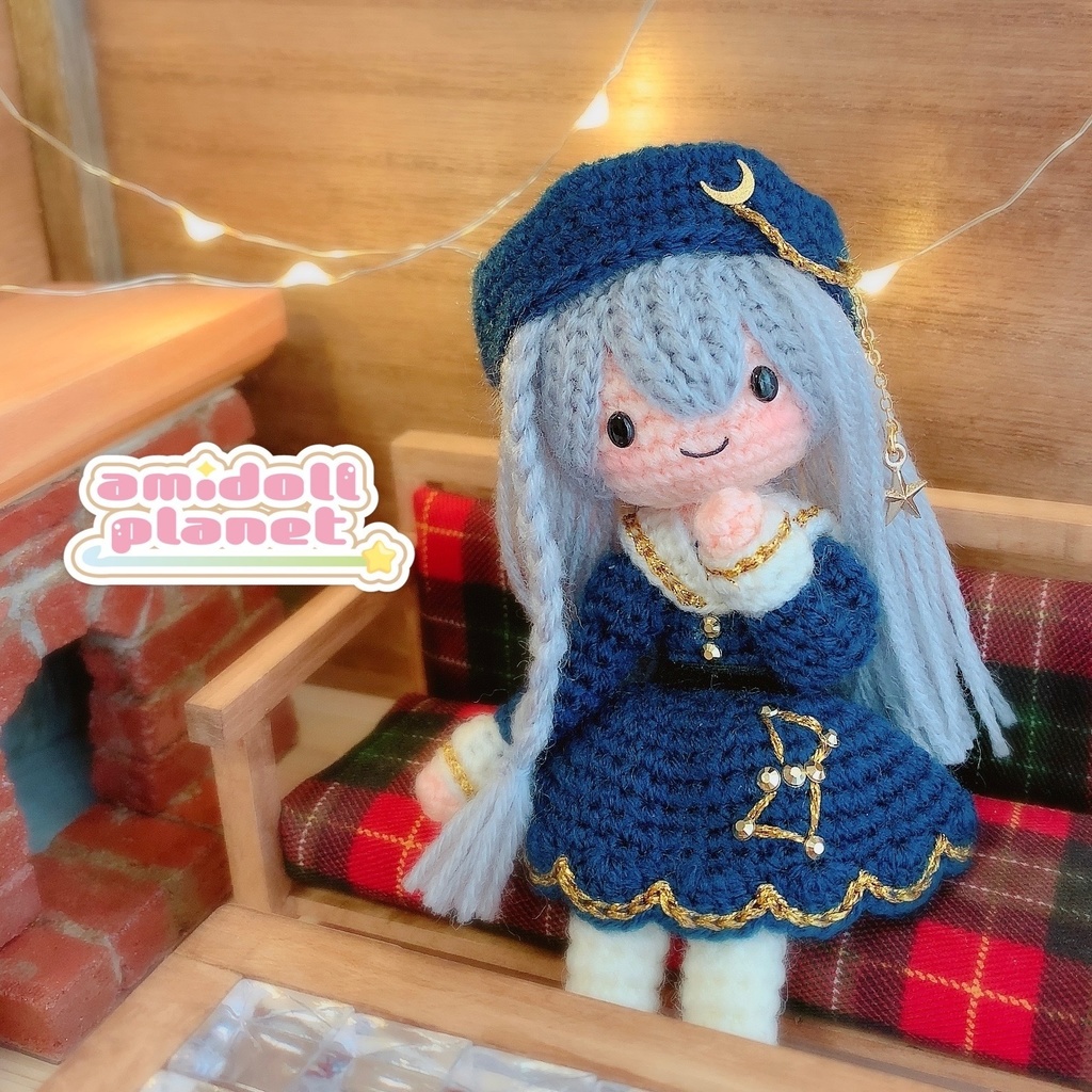 月と星がきらめくセーラーワンピースの女の子のあみぐるみ Amidoll Planet Booth