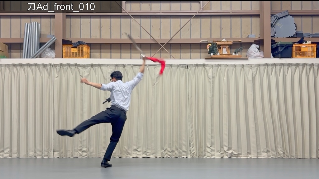 スーツアクション動画・写真資料【 刀 】動作A_衣装d・Yシャツ(袖まくり)