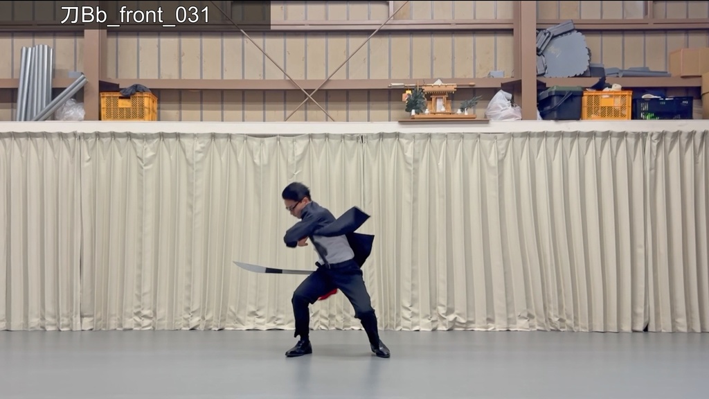 スーツアクション動画・写真資料【 刀 】動作B_衣装b・ジャケット有(ボタンあけ)