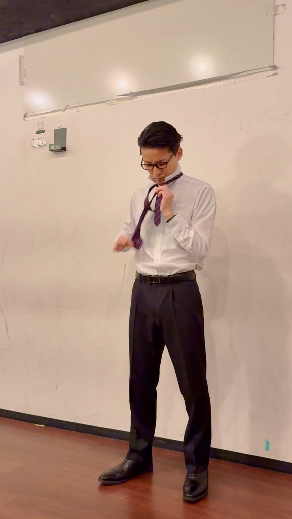 日常動作 #001〈スーツ動画・写真資料〉
