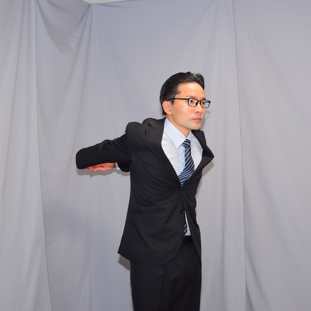 ジャケットの動き #001〈スーツ写真資料〉