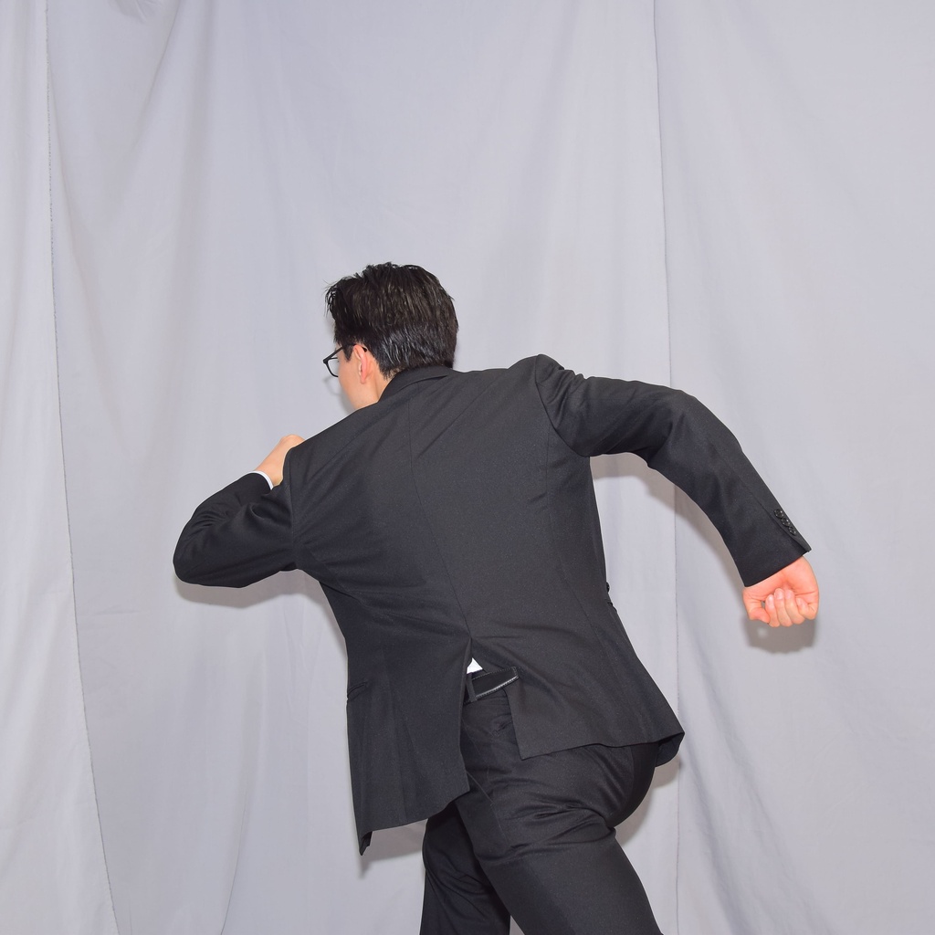 ジャケットの動き #001〈スーツ写真資料〉