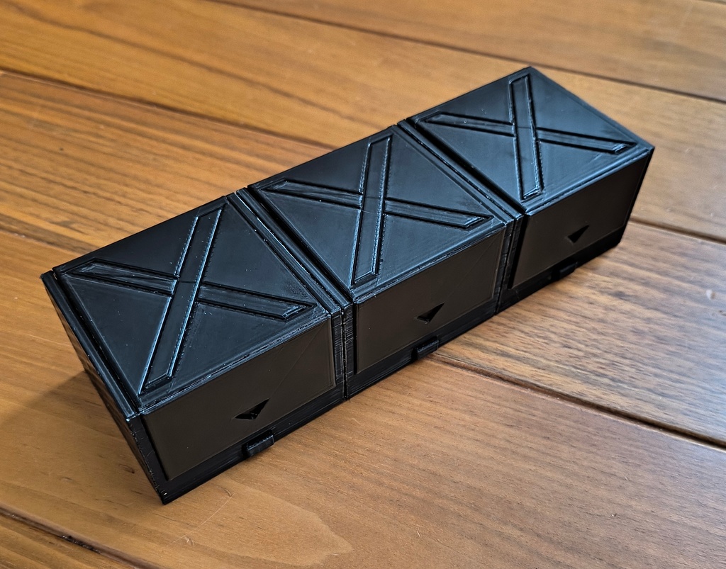 磁気分割式3on3デッキケース