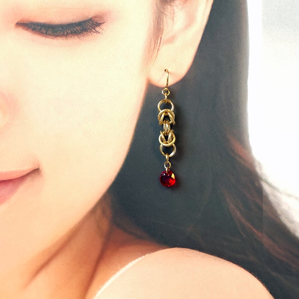 お守り耳飾り【赤】