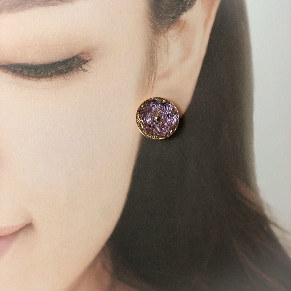 チェコボタンのイヤリング【STEVE】