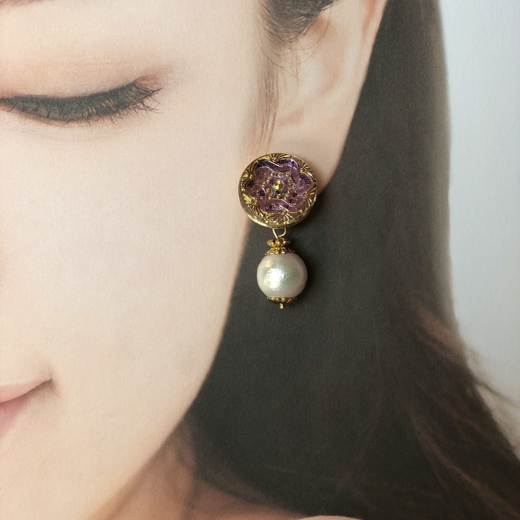 チェコボタンのイヤリング【STEVE】