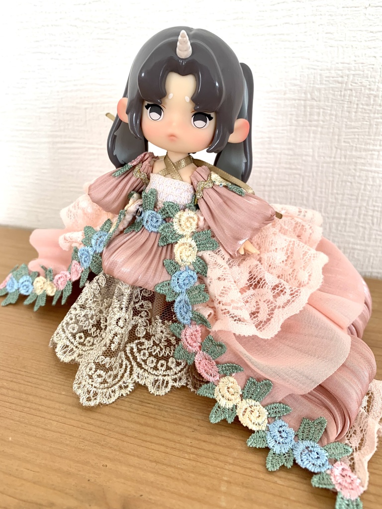 ピンクフラワードレス［袖あり］