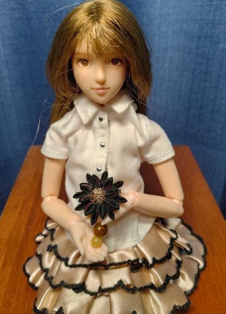 【値下げしました】ドールとお揃いデザインのストラップ&ブローチ