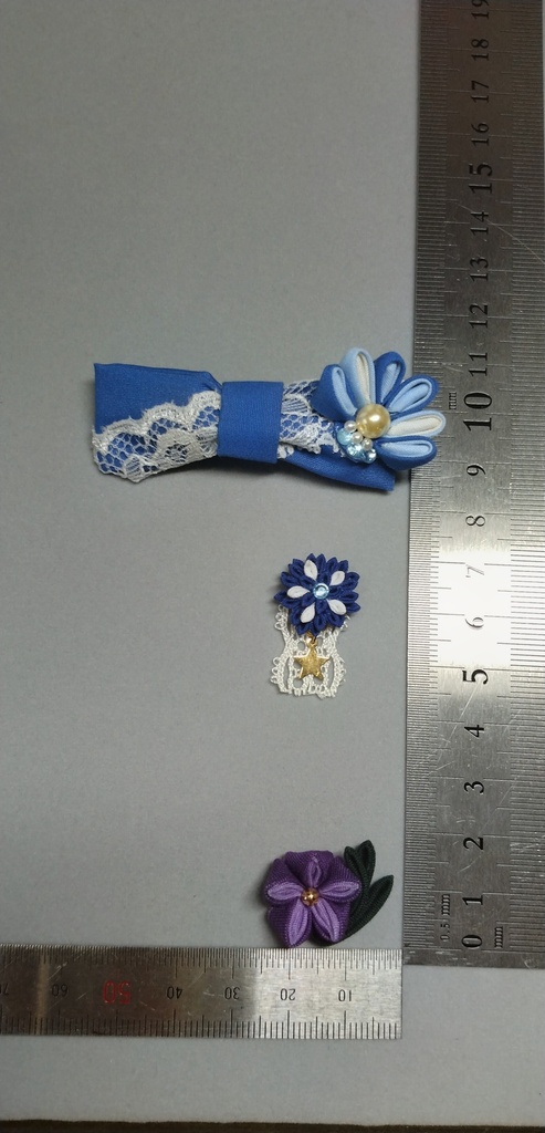 福袋(No.1)ドールとお揃いデザインのブローチ&ストラップ＋アクセ3点