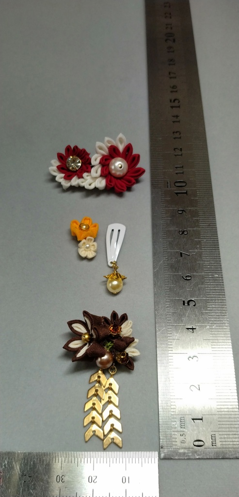 福袋(No.5)ドールとお揃いデザインのブローチ&ストラップ＋アクセ3点