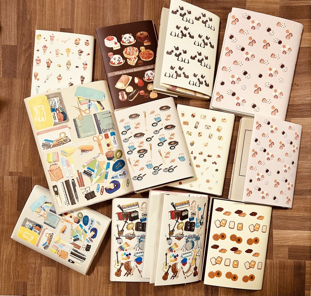 ケーキ柄🍰』のブックカバーセットの発売開始 ※A6サイズ、2枚栞と1枚  