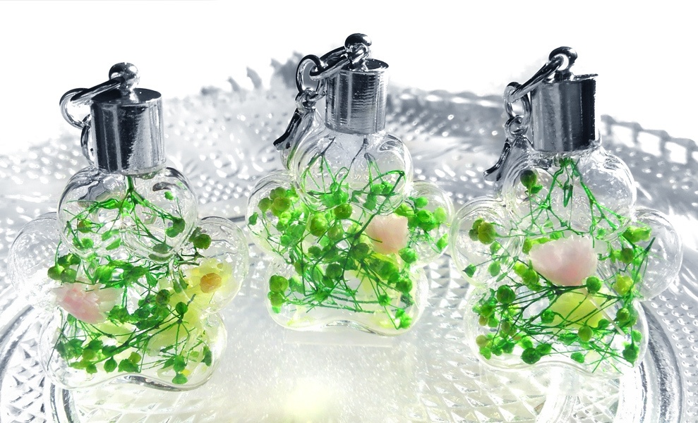 ピンクキャット&肉球型フラワーボトルチャーム