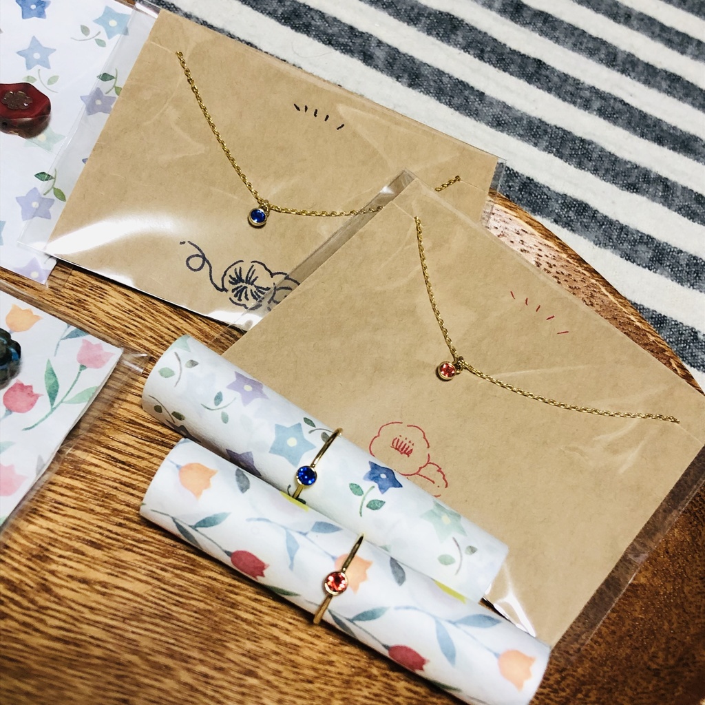 推しを身につけるネックレス・リング