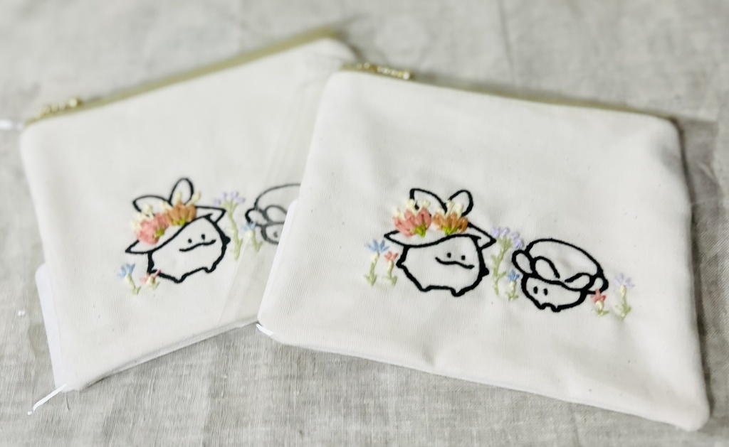 アランナラ刺繍ポーチ