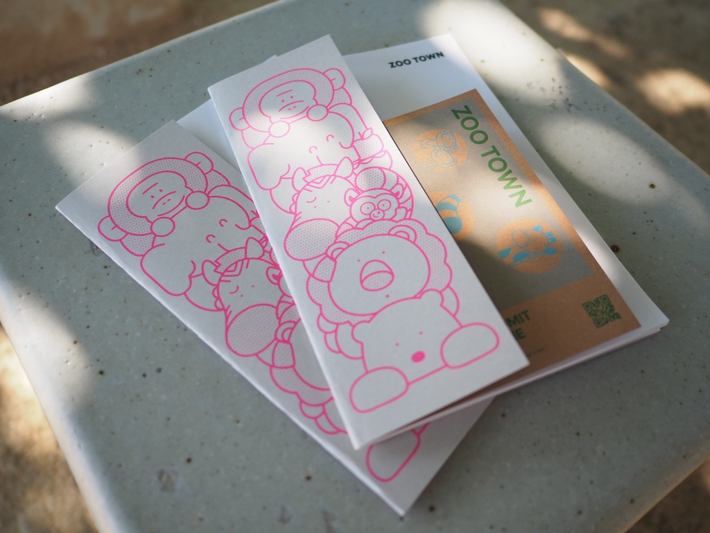 zine『ZOO TOWN』おみやげステッカー2枚付