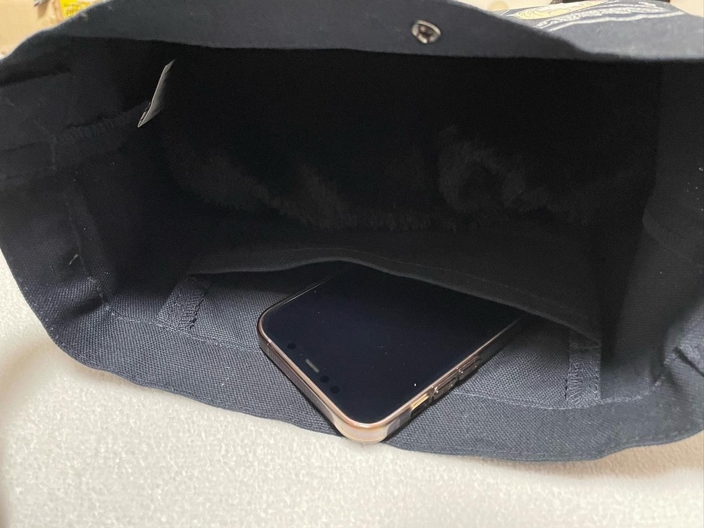 イサン&シンクレア&ドンキホーテのサコッシュ