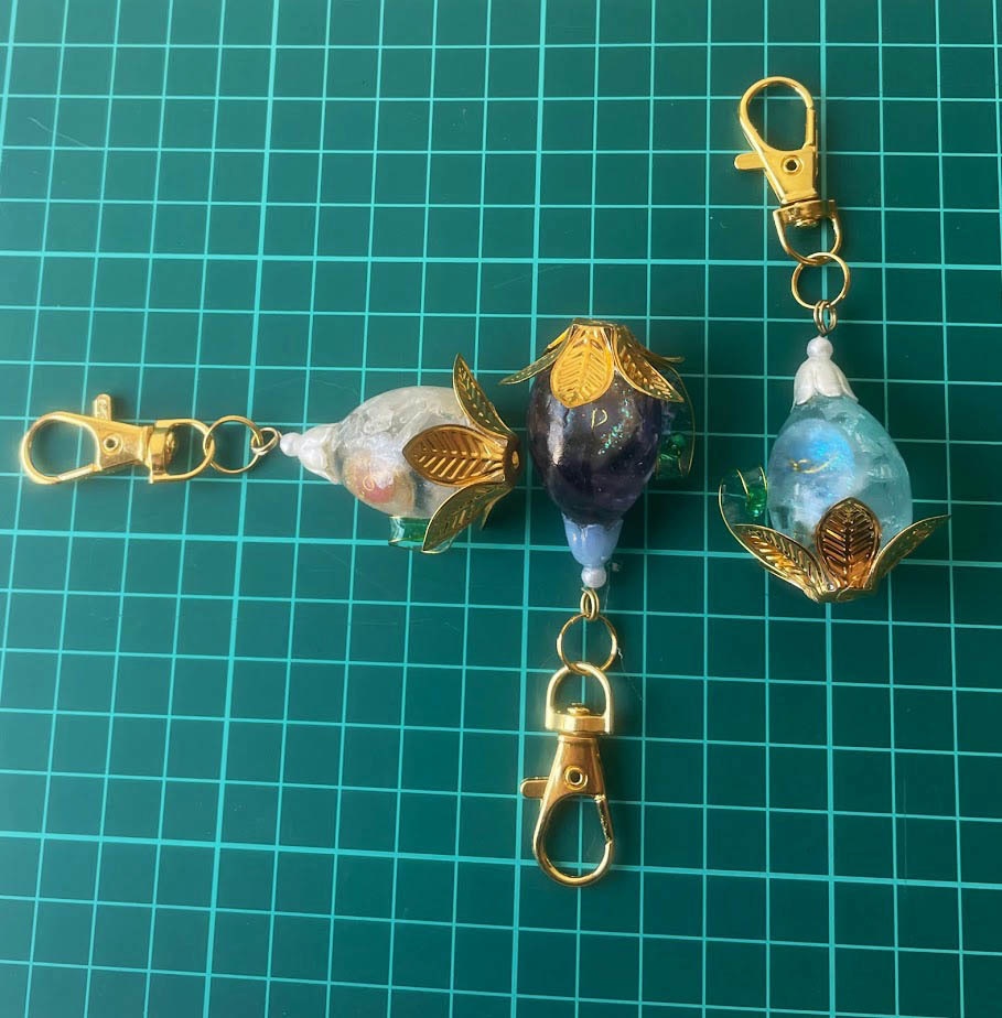 精霊の卵キーホルダー★青