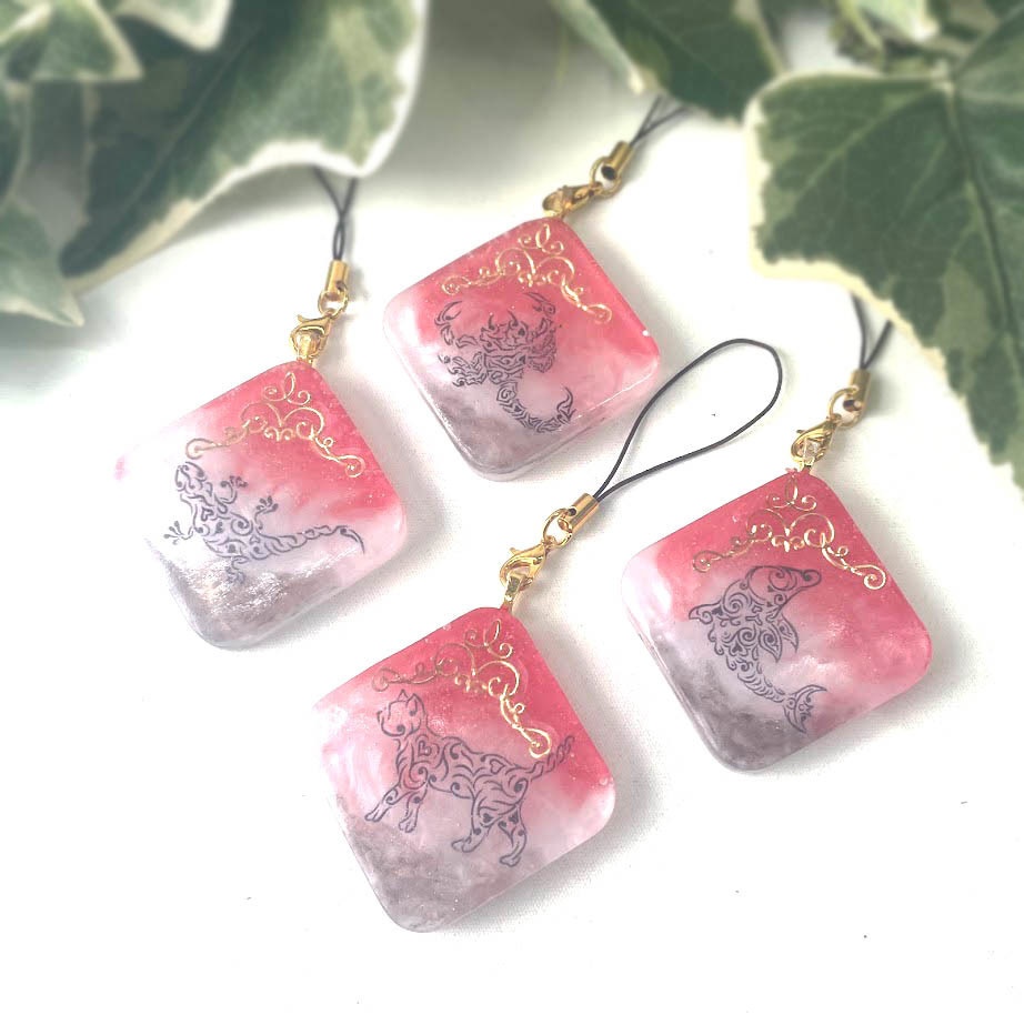 ★コラボ商品★VRChatアバタータトゥーデザインのレジンスラップ★赤サソリ