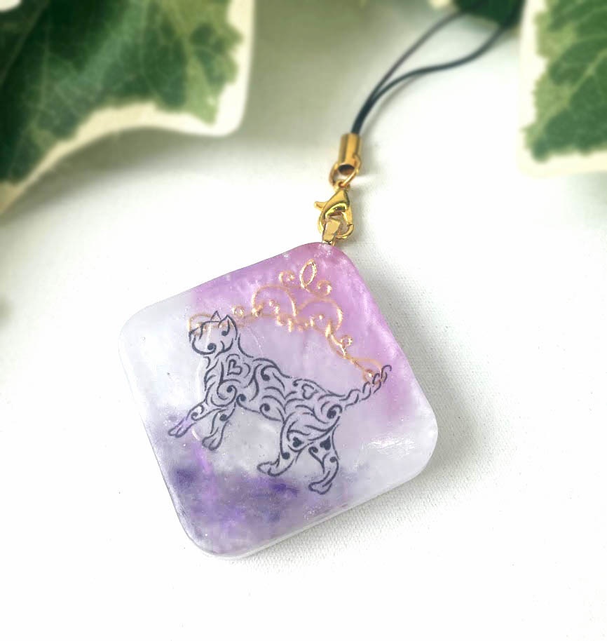 ★コラボ商品★VRChatアバタータトゥーデザインのレジンスラップ★紫ニャンコ