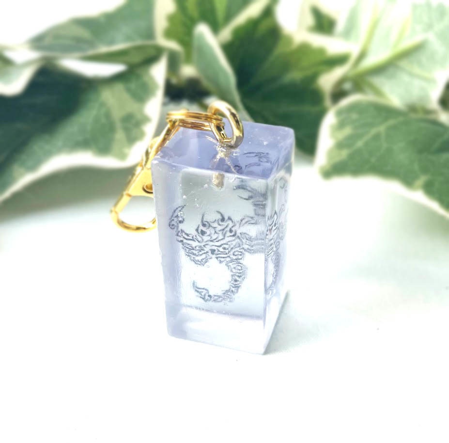 ★コラボ商品★VRChatアバタータトゥーデザインのレジンキーホルダー★サソリ