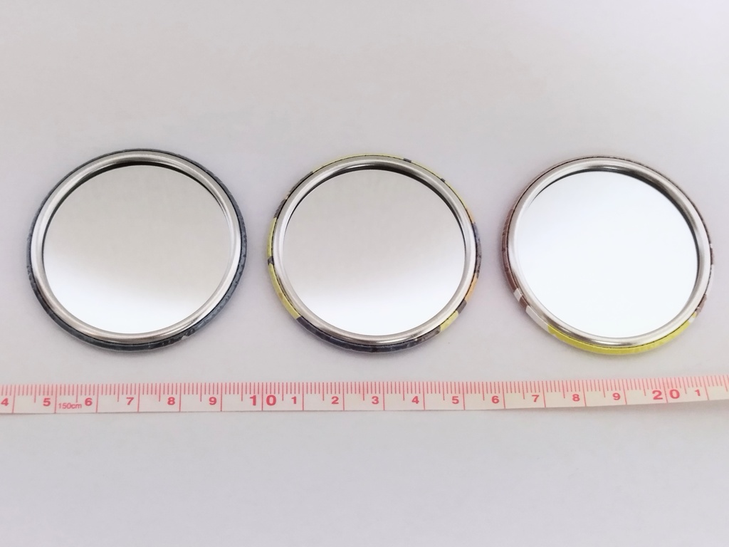 化石島缶ミラー