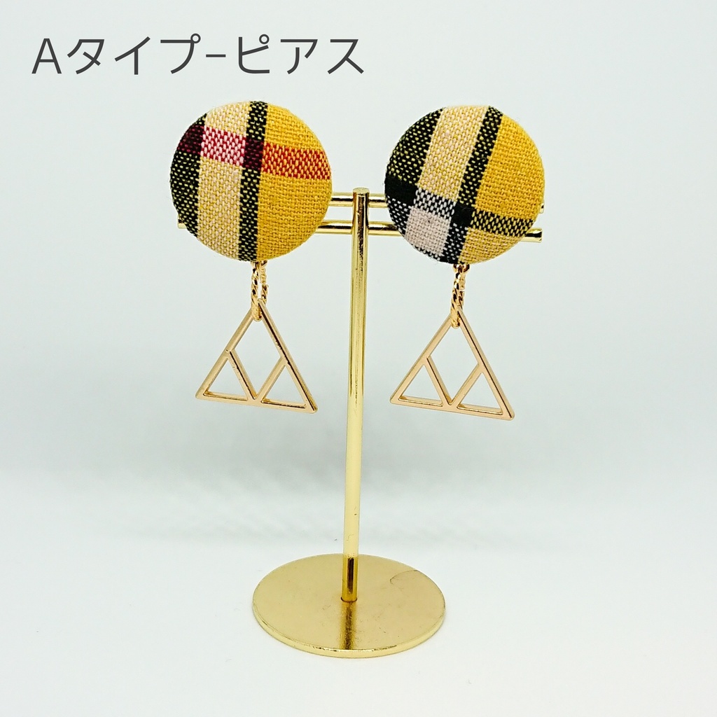 A3 くるみボタンピアス イヤリング 三角 Larme ラルム Booth