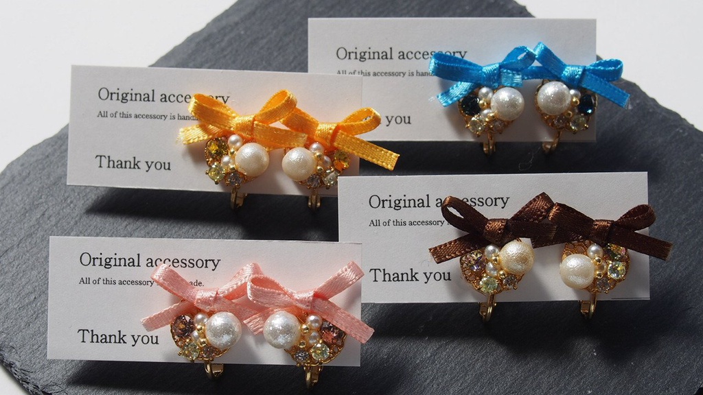 リボンビジューピアス(イヤリング)