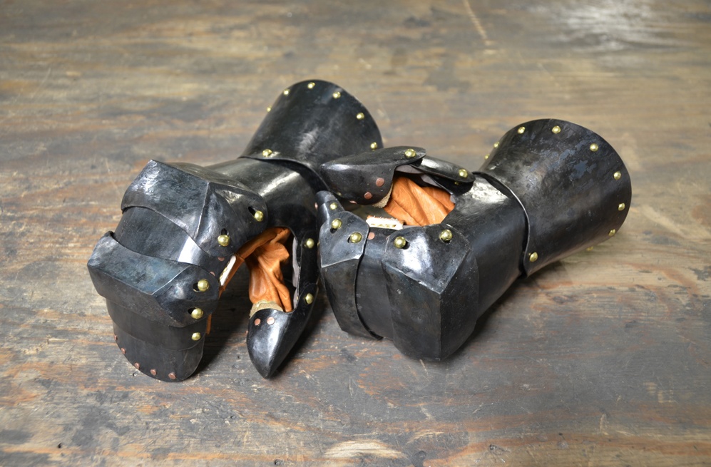 PDF型紙 黒鉄のミトンガントレット