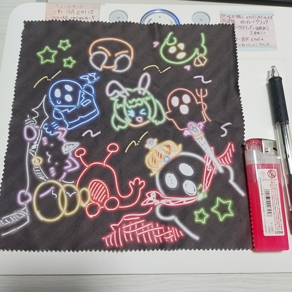 ネオンらくがき・モンスター柄めがねふき