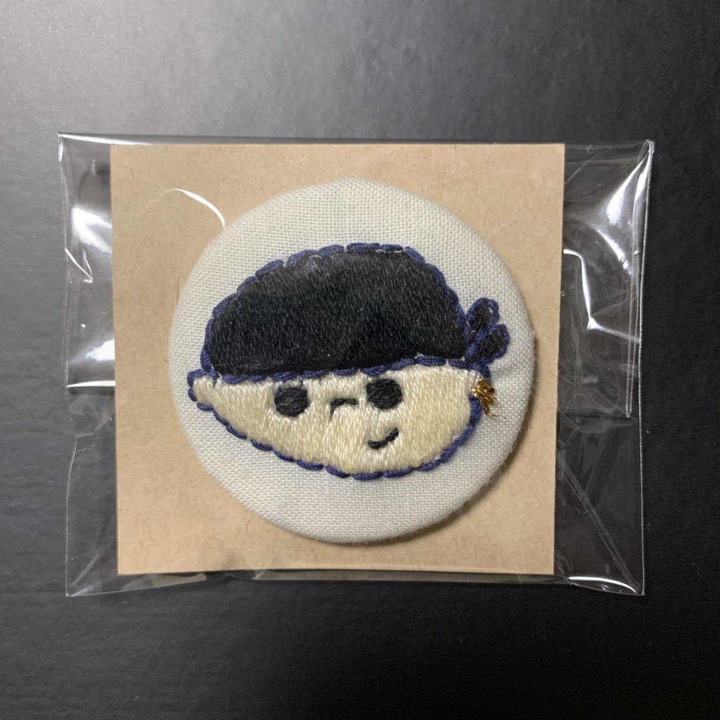 ゾロ　刺繍缶バッジ