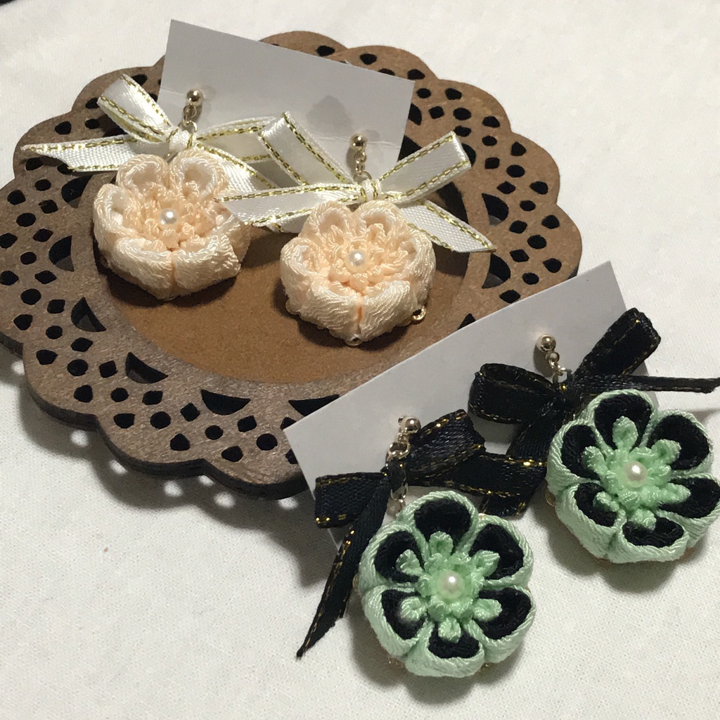 【髭切】【膝丸】つまみ細工のリボンピアス