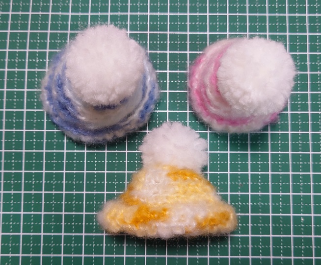 ふわふわニット帽子☆ドール用