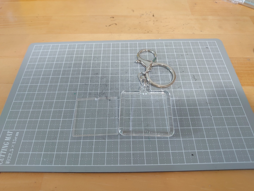 【オーダーメイド】切り絵キーホルダー 『とじこめる』シリーズ