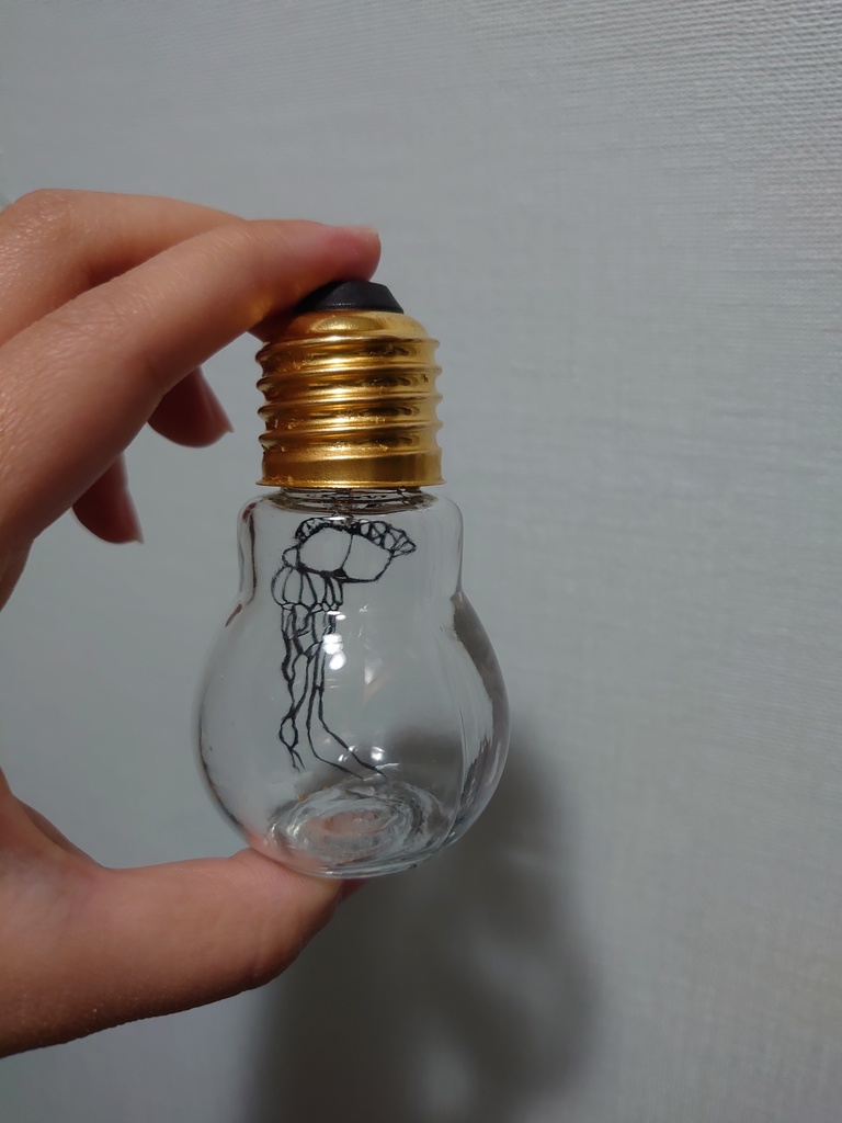 切り絵の瓶詰め