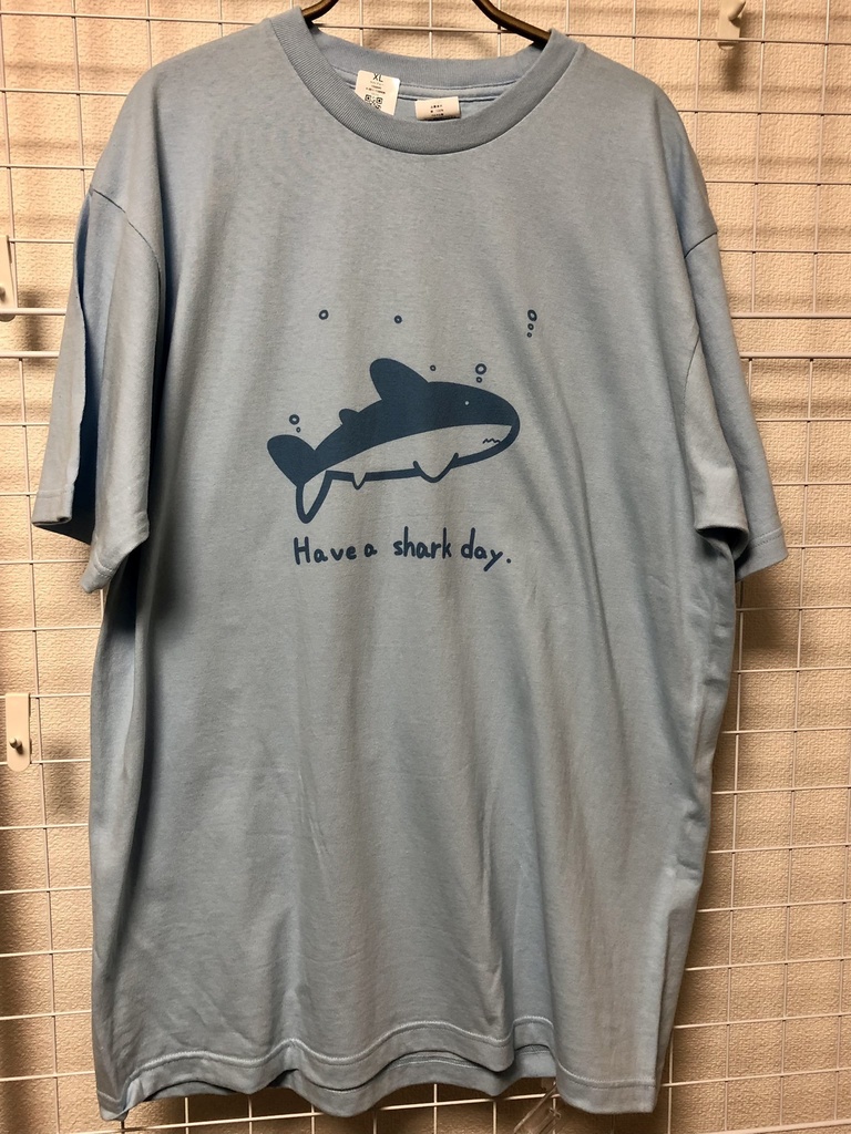 Have a shark day Tシャツ