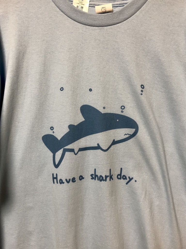 Have a shark day Tシャツ