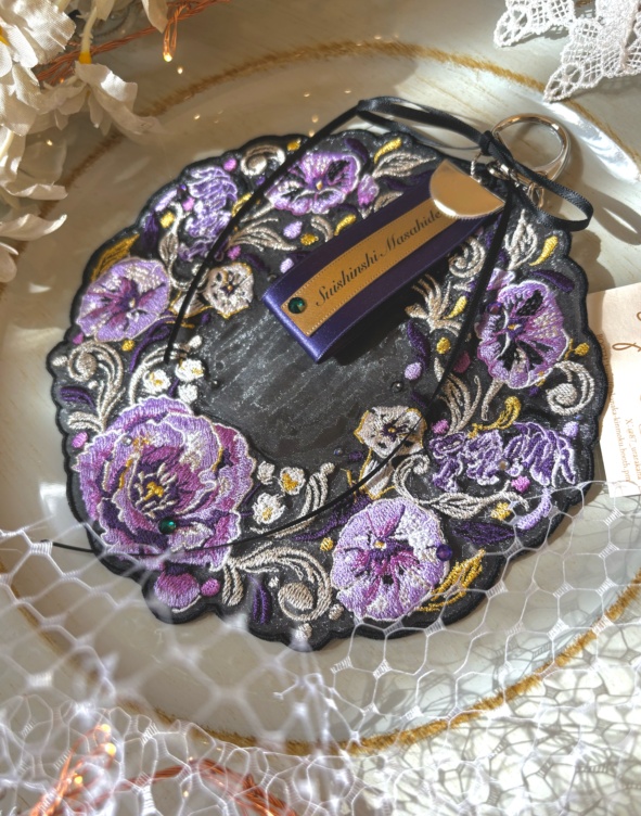 刺繍オーナメントチャーム