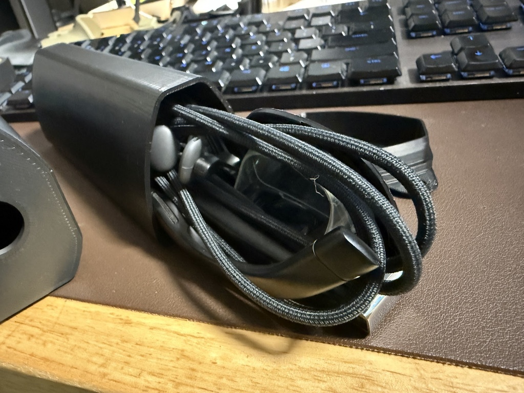 XREAL ONE / Air 2 / Pro 専用ケース スリム