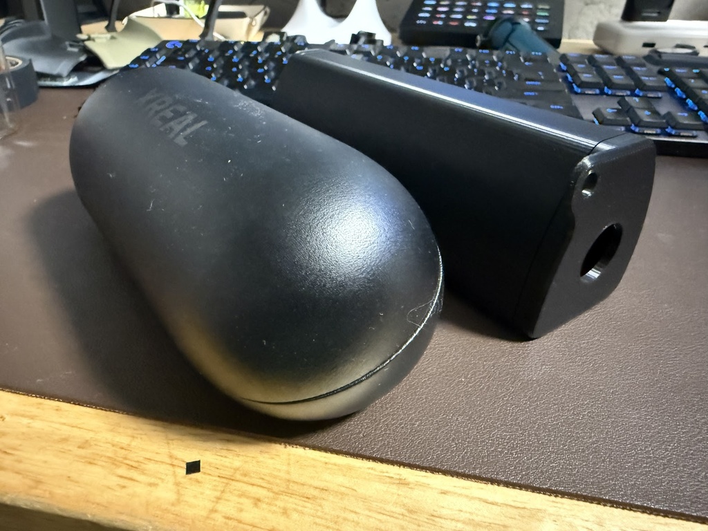 XREAL ONE / Air 2 / Pro 専用ケース スリム