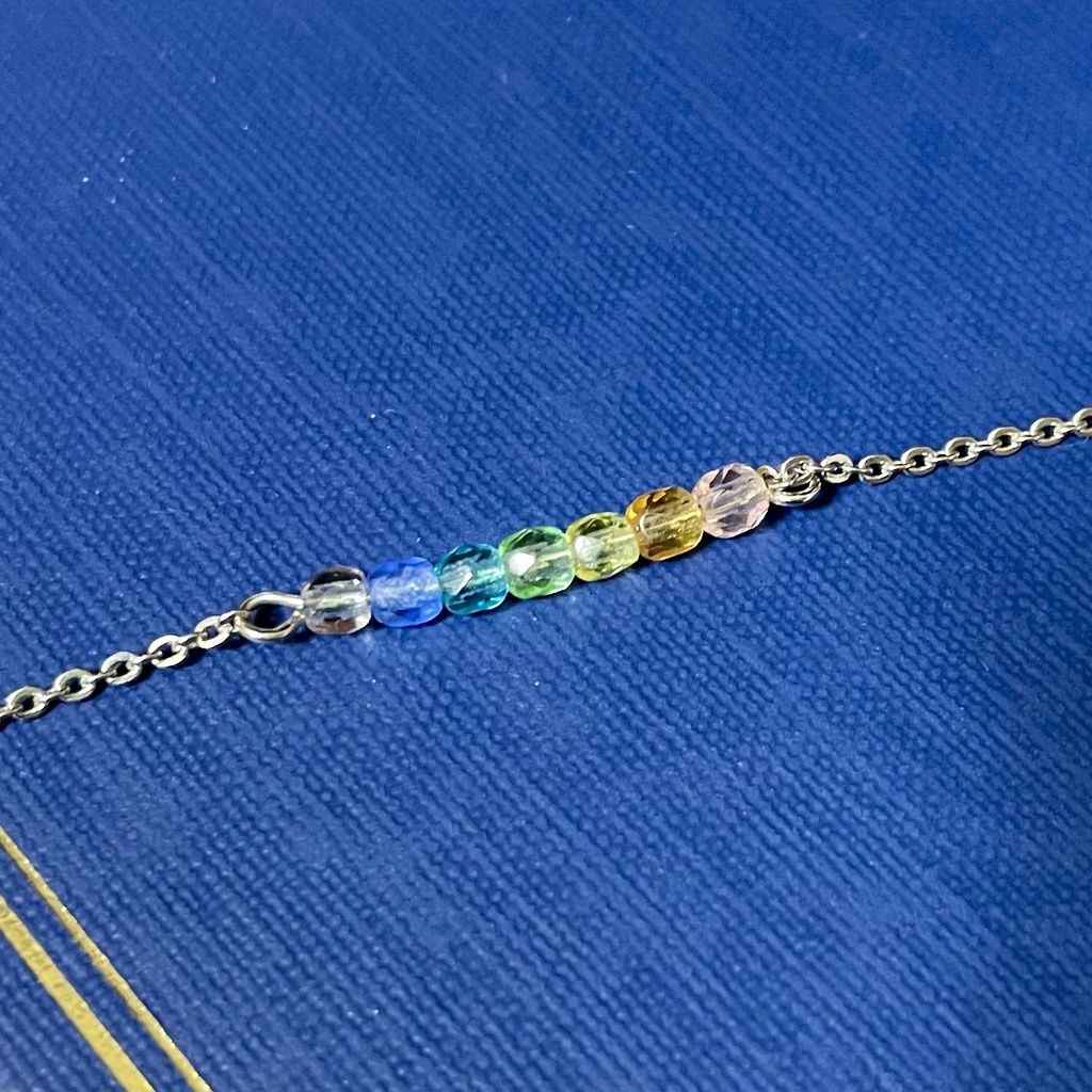 虹のブレスレット