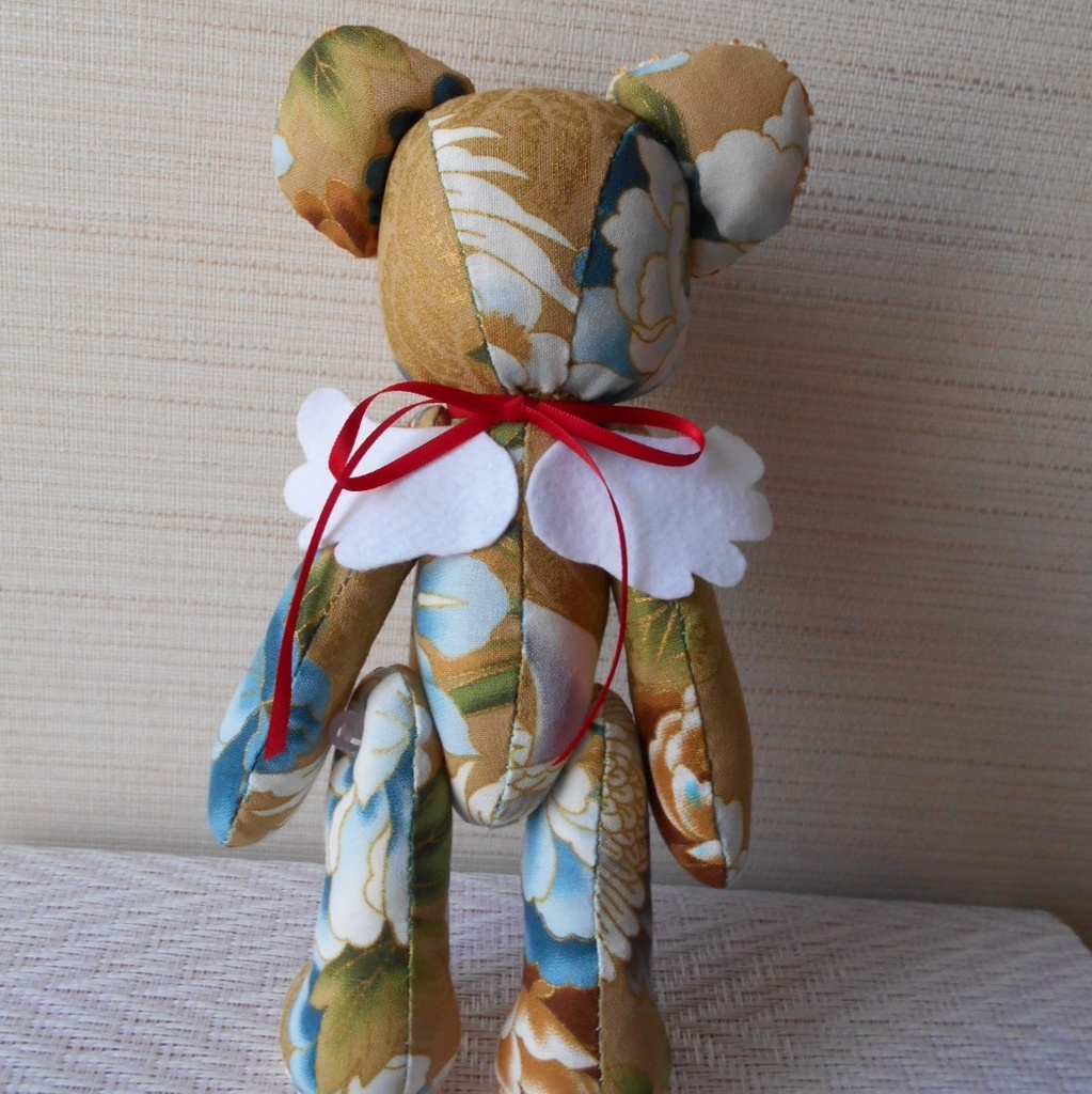 くまのぬいぐるみの『きくりさん』