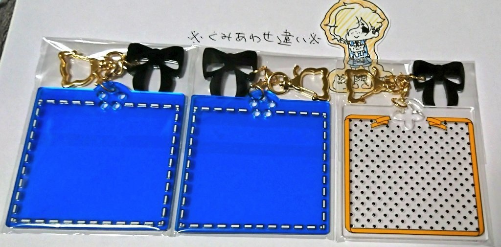 五虎退背景フレームアクキー